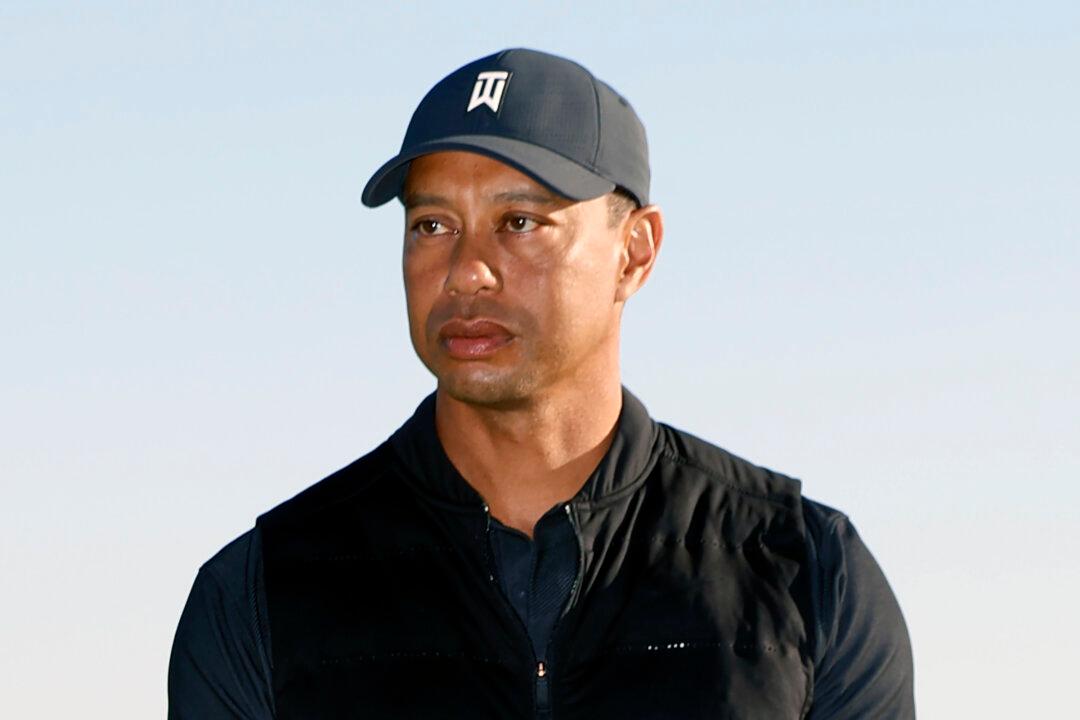 Tiger Woods ‘Awake and Responsive’ in Hospital Room After Serious Car Accident