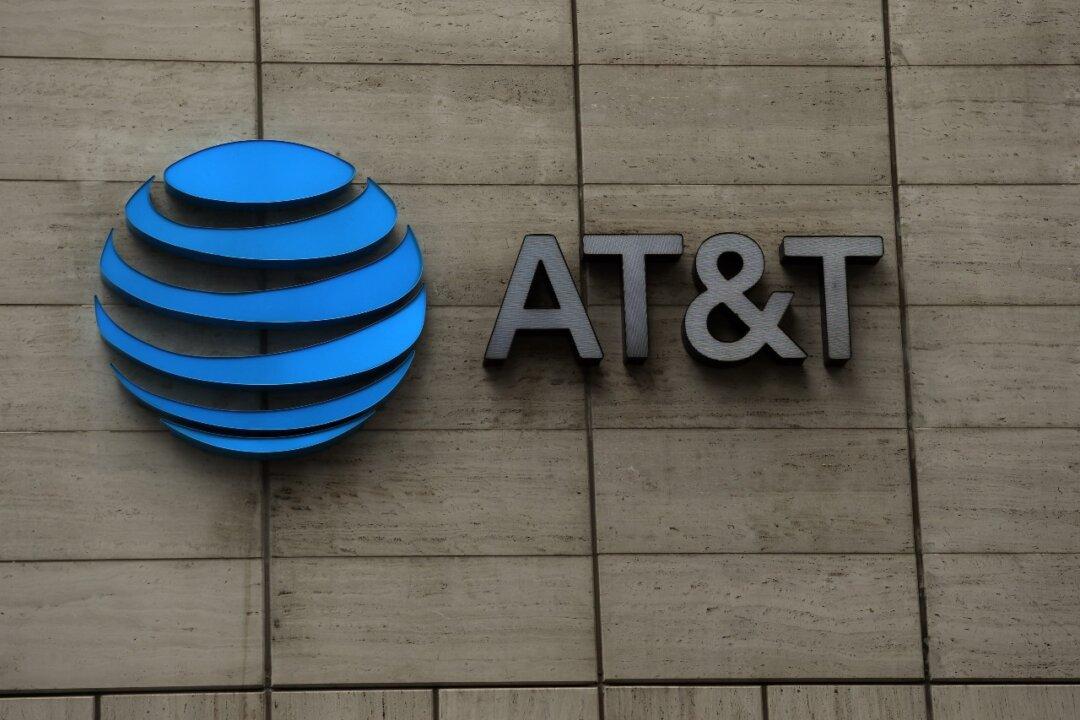Former Official Accuses AT&T of Lobbying to Block Sanctions on Chinese State-Owned Telecom Firm