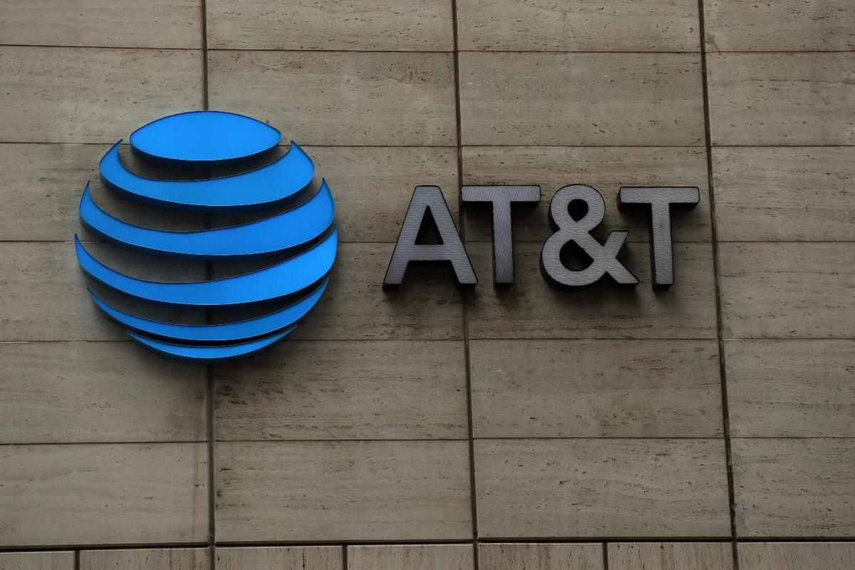 Former Official Accuses AT&T of Lobbying to Block Sanctions on Chinese State-Owned Telecom Firm