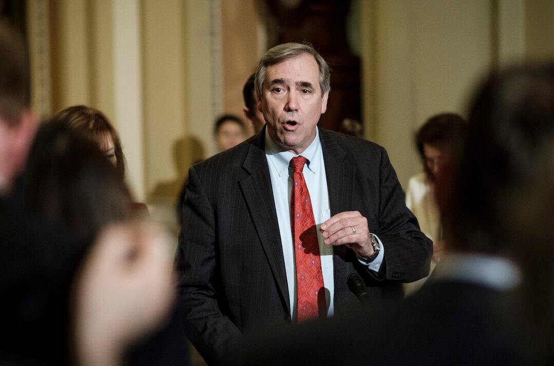 Senators Introduce Bill to Counter China’s Censorship of US Companies