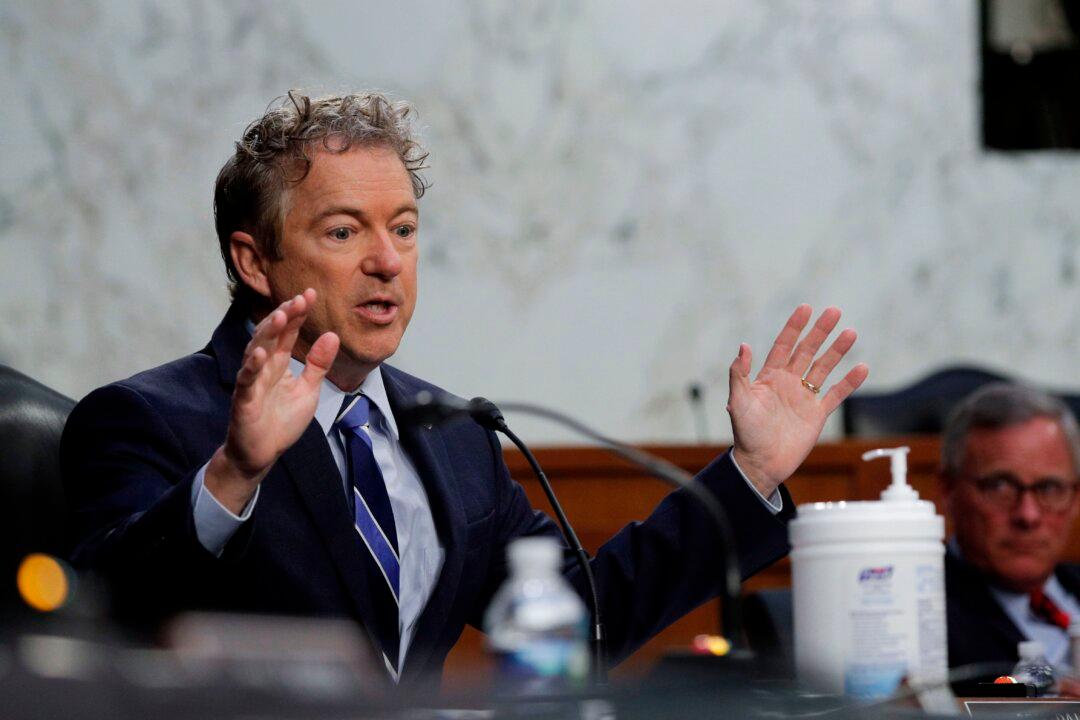 Five GOP Senators Seek Info From NIH Acting Director on Royalty Payments to Feds