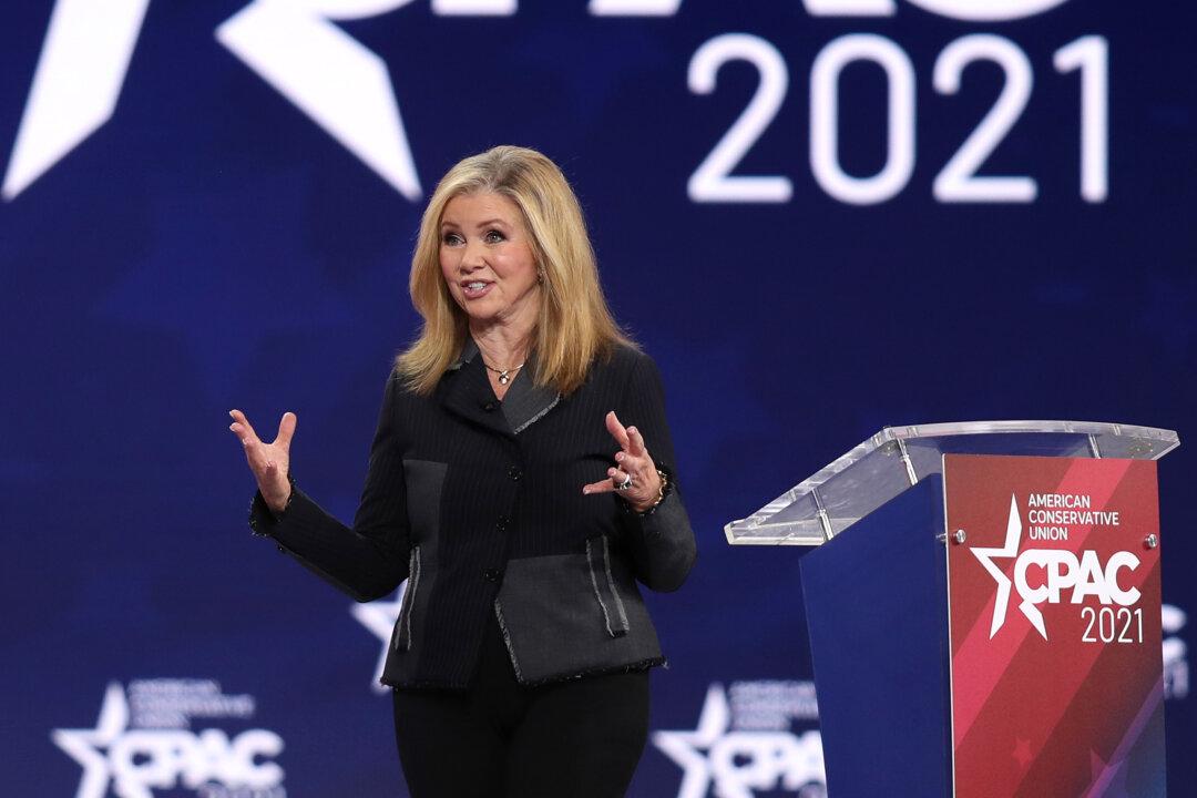 Senate Republicans Move to Cancel Biden’s Health Care Worker Vaccine Mandate