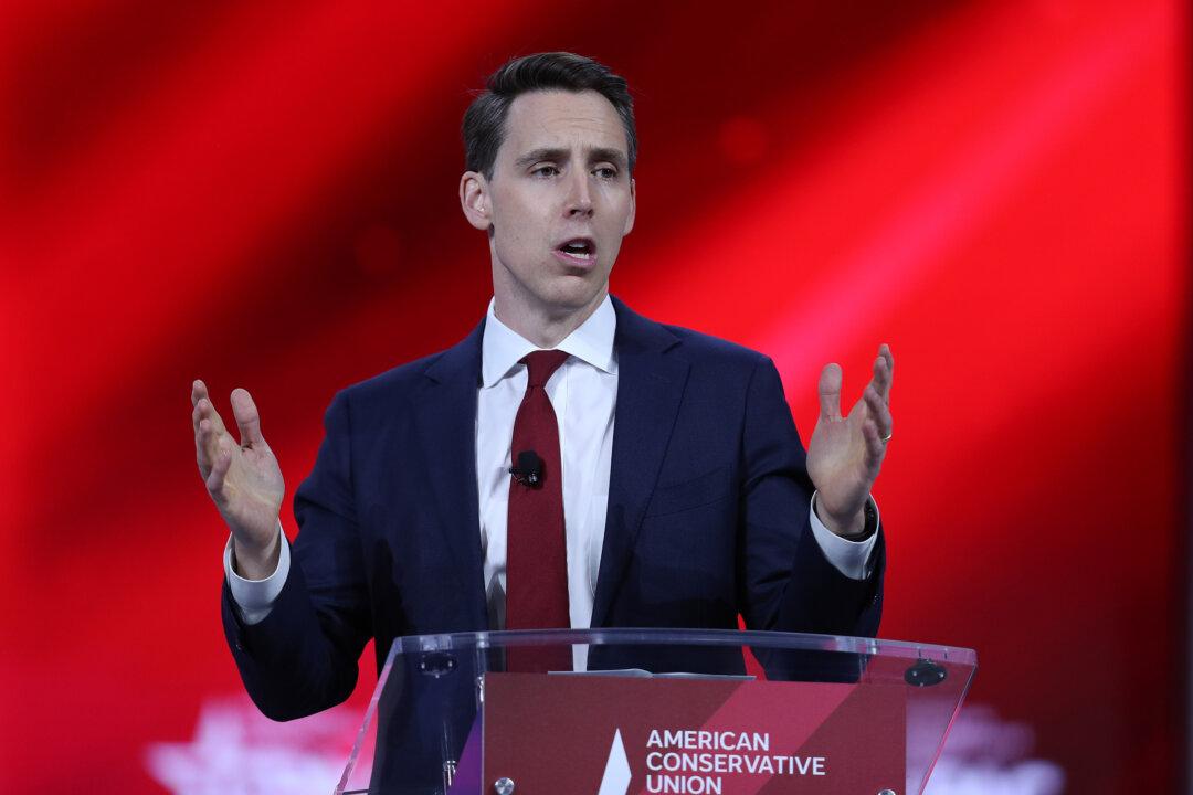 Josh Hawley Proposes ‘Love America Act’ to Ensure Schools Teach ‘Basic Truth’