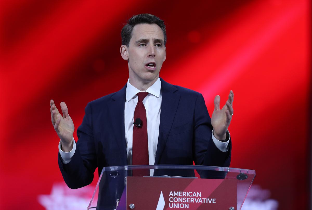 Josh Hawley Proposes ‘Love America Act’ to Ensure Schools Teach ‘Basic Truth’