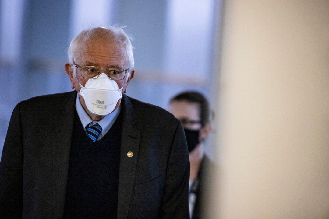 Democrat Attention Shifts From Minimum Wage Hike to Penalizing Large Corporations