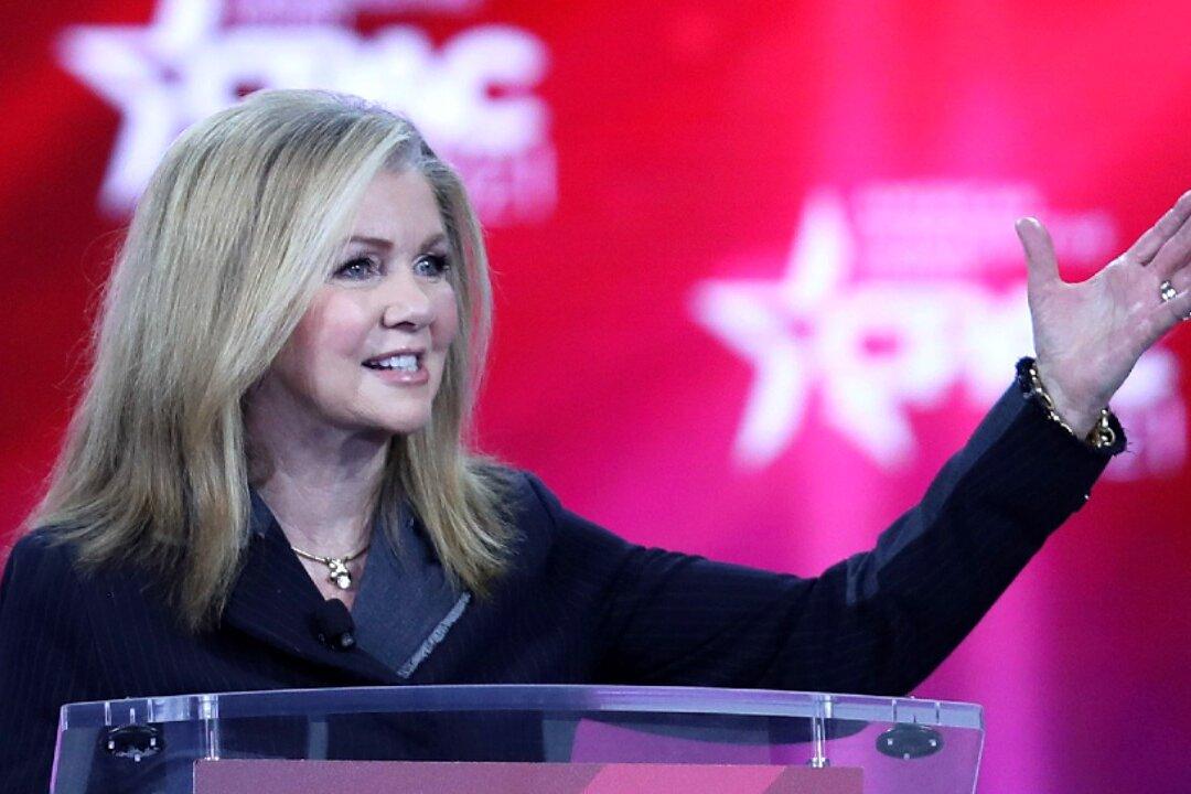 Senator Calls on Biden to Ensure WHO’s COVID-19 Probe Is Free From Conflicts of Interest