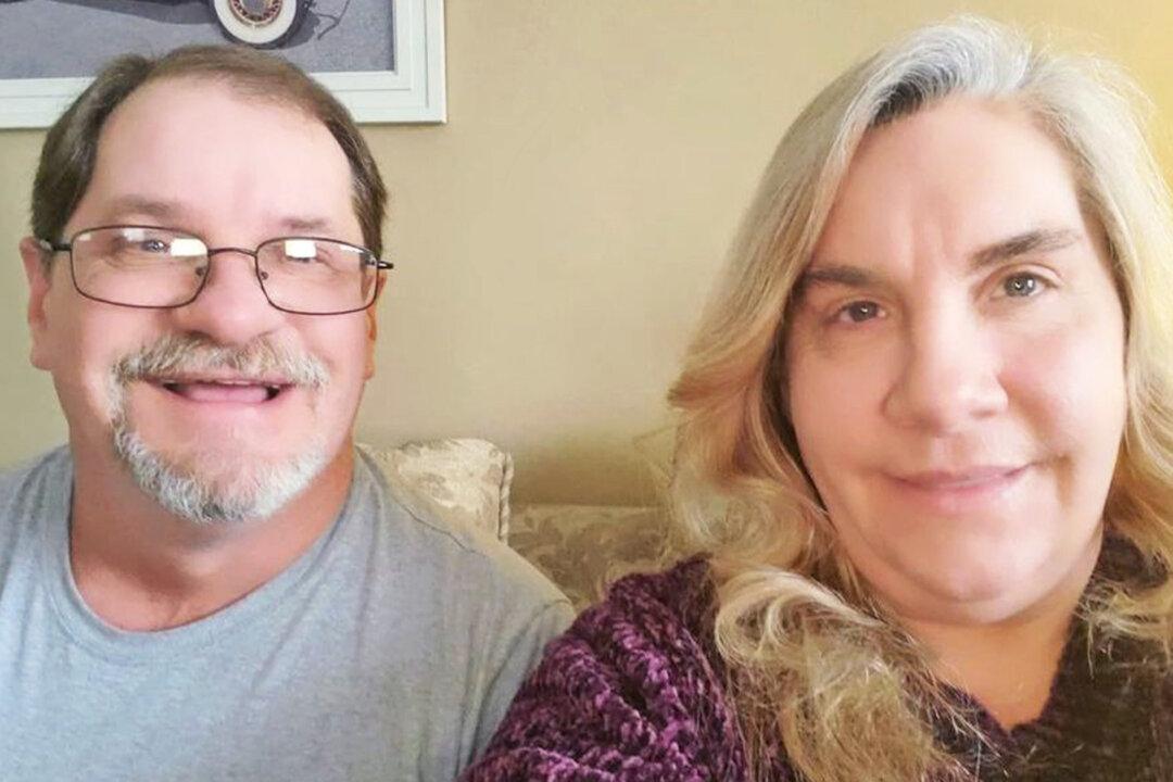 Adopted Twins Separated at Birth Find Each Other Almost 50 Years Later Living 7 Blocks Away