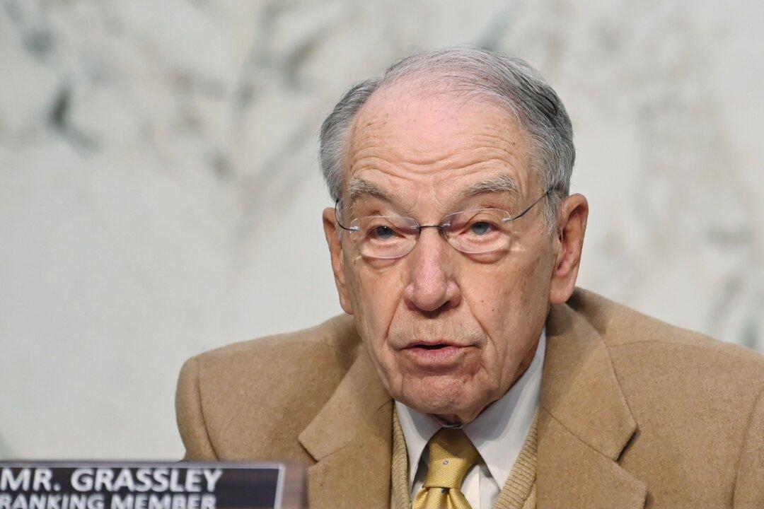DOJ Excluded IRS Investigative Team from Briefing on Biden Bribery Allegations: Sen. Grassley