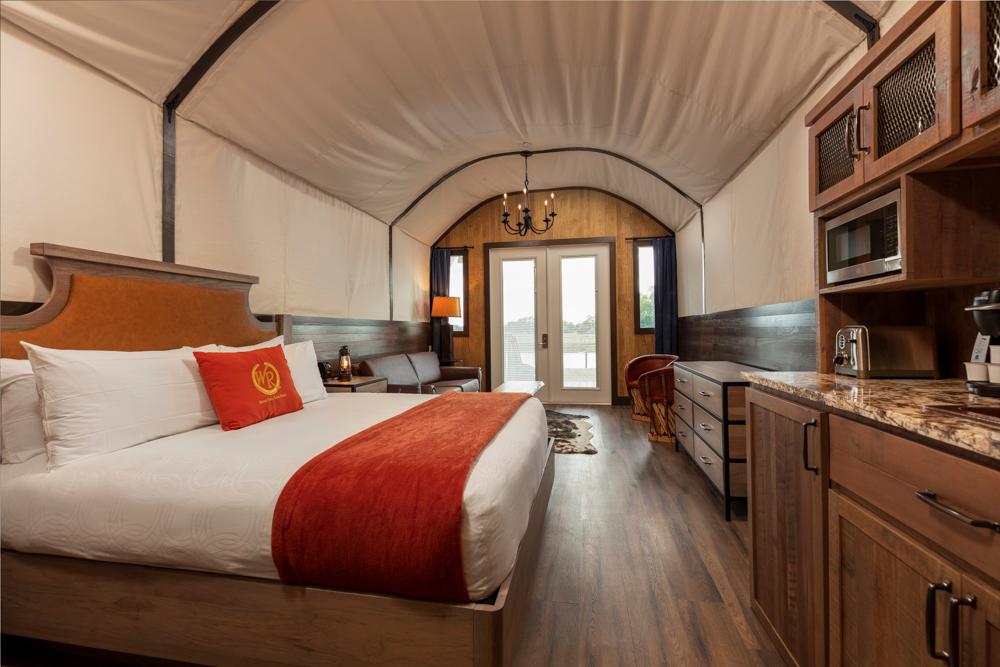 5 Great Places to Go Glamping