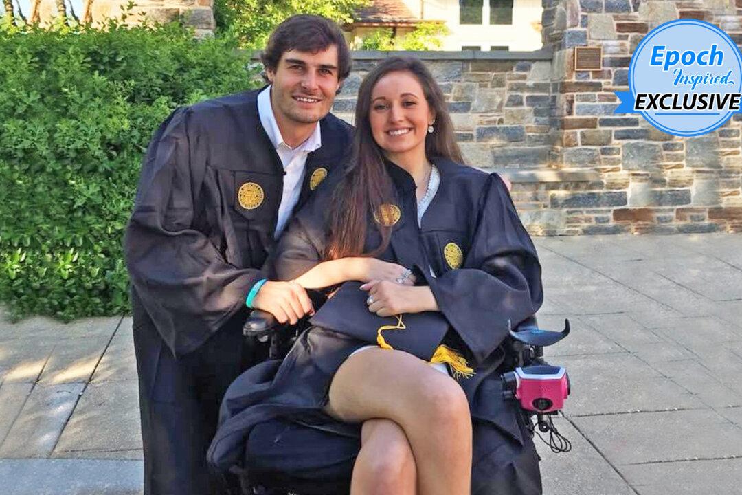 Student Who Became Quadriplegic 4 Months After Meeting Boyfriend Says He’s Not Left Her Side