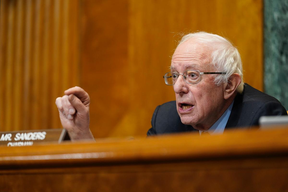 Sanders Reacts to Sen. Manchin’s Call to Pause Action on the $3.5 Trillion Budget Resolution