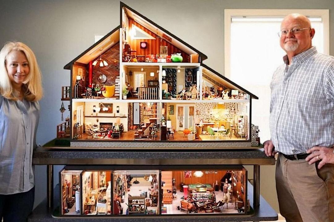 Couple Craft Perfectly Scaled-Down Mini Modern House During COVID Quarantine Time