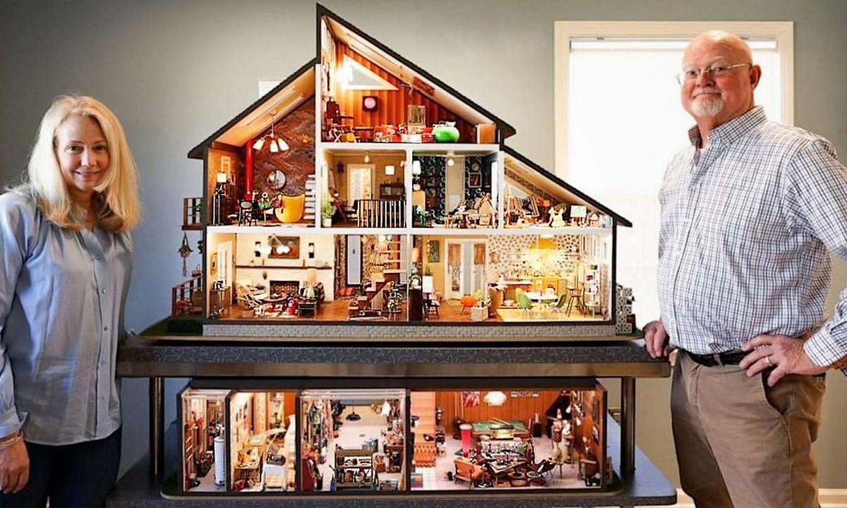 Couple Craft Perfectly Scaled-Down Mini Modern House During COVID Quarantine Time