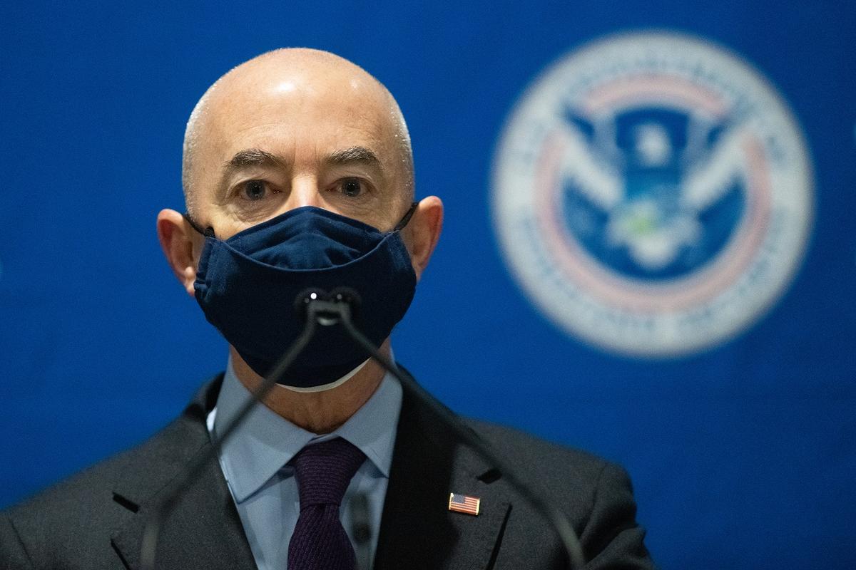 DHS Head Fires Most Members of Homeland Security Advisory Council