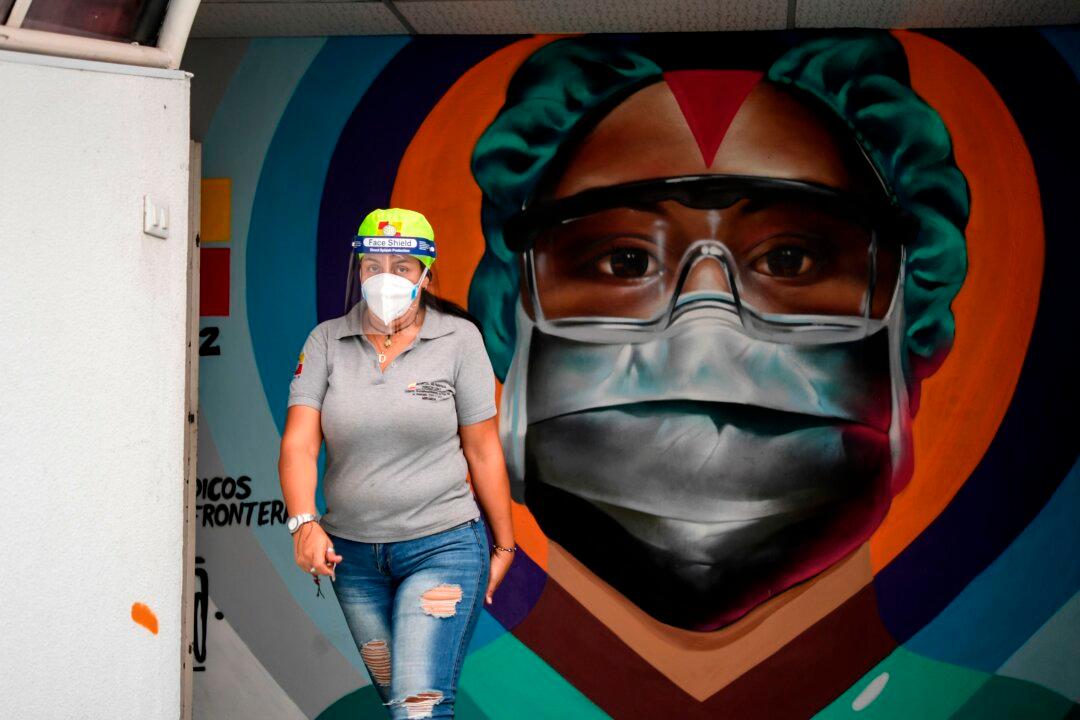 Prioritize Overweight People for Vaccinations, Says Study Showing Connection Between Obesity and COVID-19 Deaths