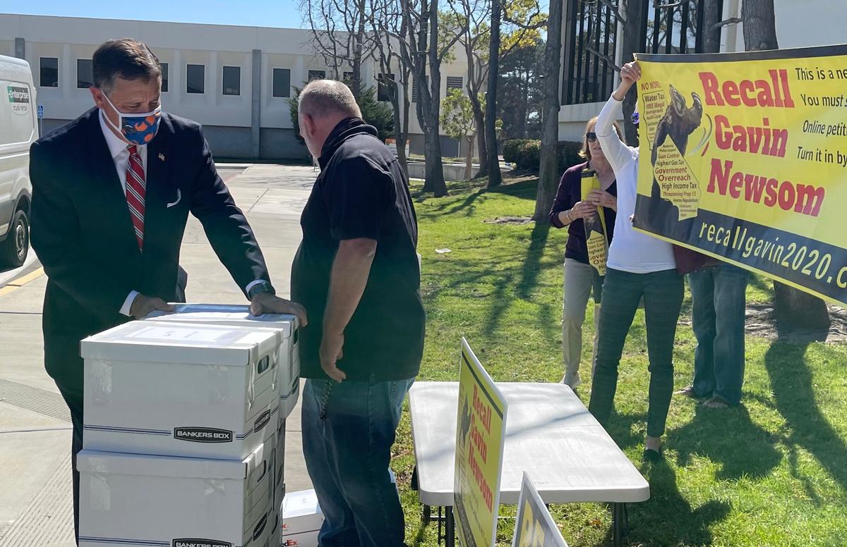 Effort to Recall Governor Newsom Receives Surge of New Signatures