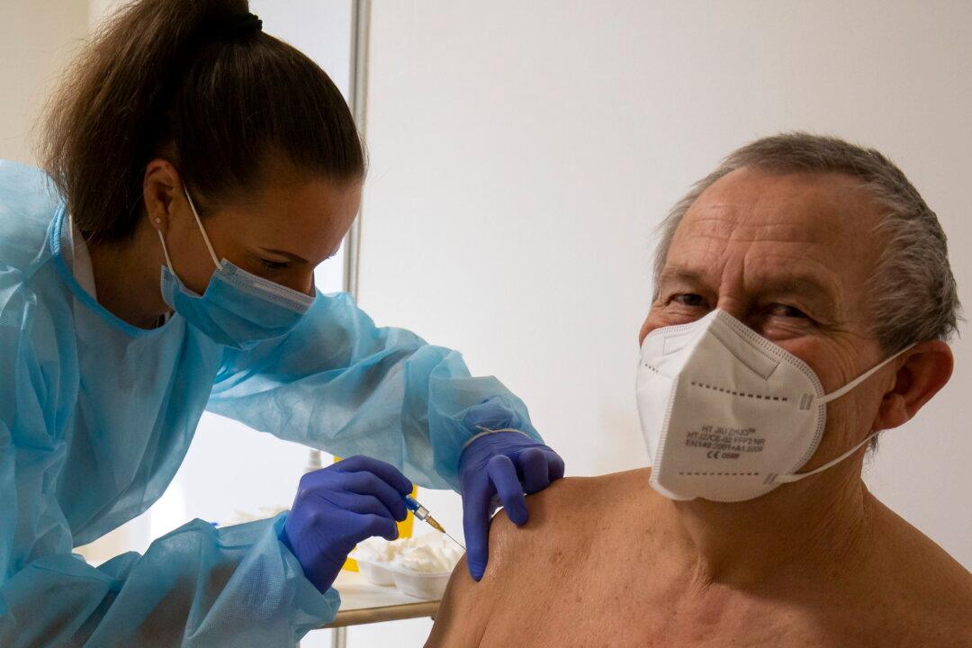 Hungary Closes Stores, Schools to Curb Surge Due to Variants