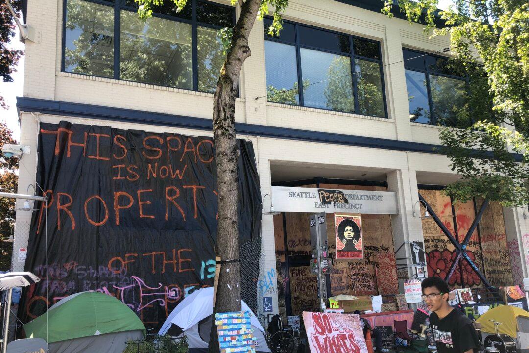 Seattle Police Officers Falsified Reports About Proud Boys Moving Toward ‘CHOP:’ Watchdog