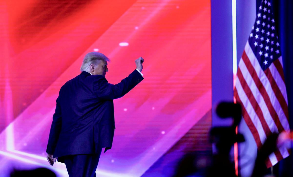 Trump Builds Leverage for ‘Overhaul’ of GOP With Fundraising Gambit