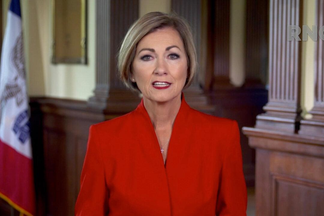 Iowa Bill Will Allow Unemployment Benefits to Workers Fired Over Refusing COVID-19 Vaccine