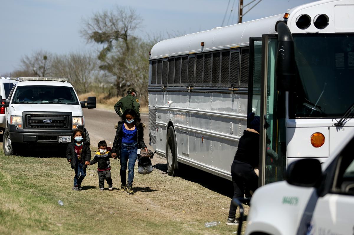 Border Policy Focused on Bringing People in Quicker, Expert Says