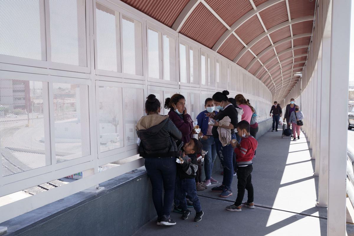 Biden Admin Awards $86.9 Million Contract to House Family Units at Border