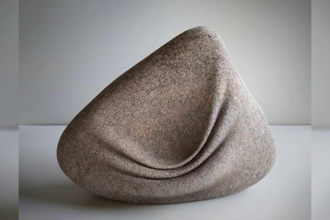 Spanish Artist Sculpts Mind-Bending ‘Soft’ Stone That Seems to Fold, Wrinkle, and Squeeze