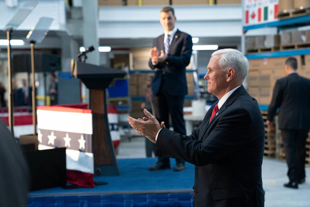 Pence Endorses Sarah Huckabee Sanders for Arkansas Governor