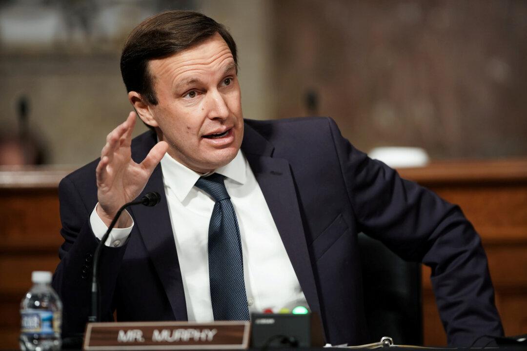 Bipartisan Alliance Takes Aim at Presidential War Powers