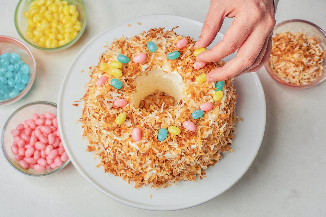 For the Easter Table, a Cake That’s Pure Nostalgia