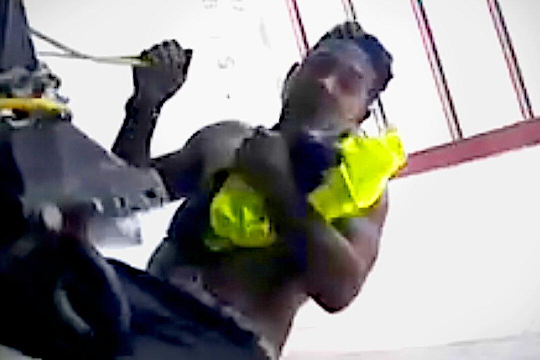 Homeless Man Stole $10,000 Worth of Tools From Construction Site, so Company Owner Hires Him