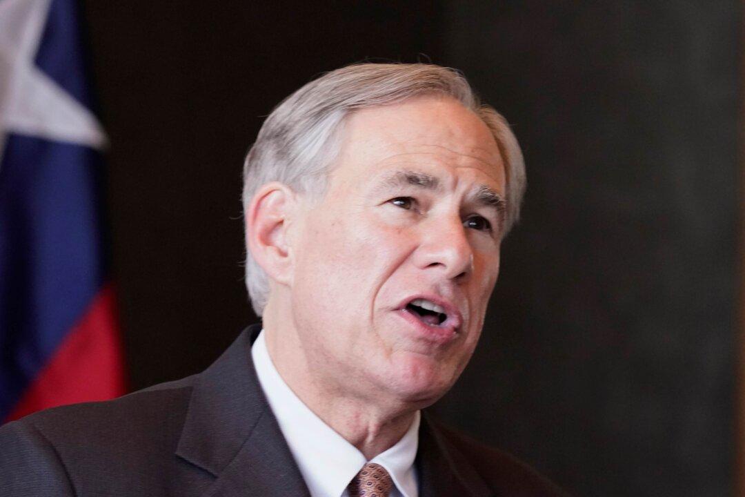 Texas House Preliminarily Approves Bill That Penalizes Cities That Try to Decrease Police Budget