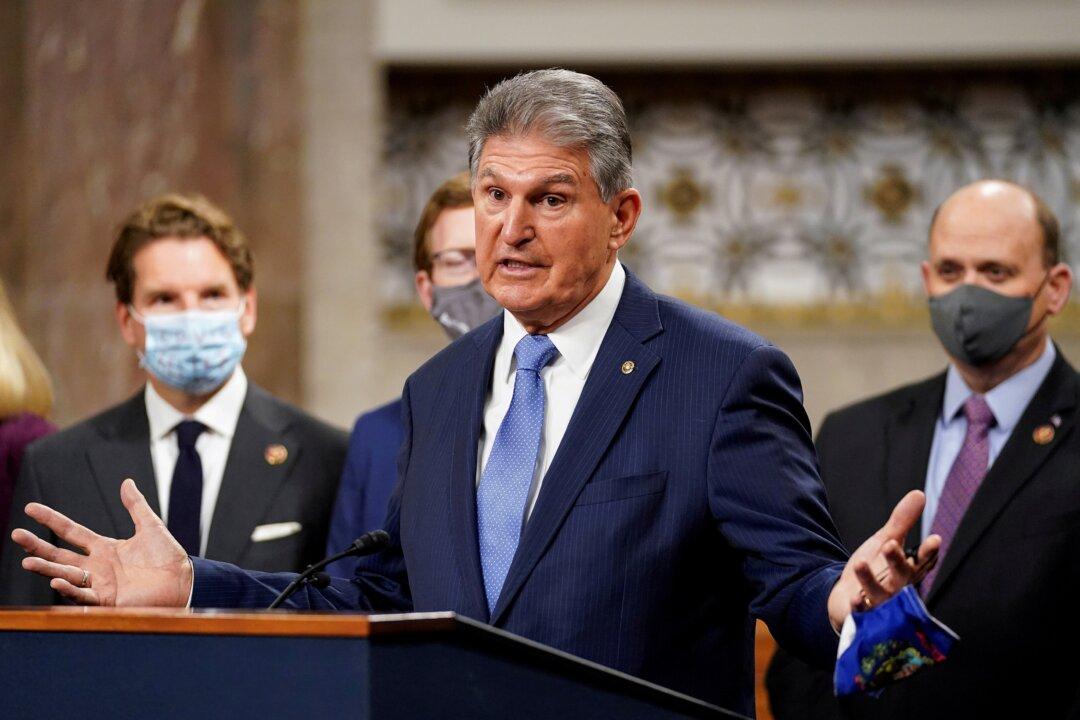 Bipartisan Group of Senators Seeks to Ease Partisan Rancor