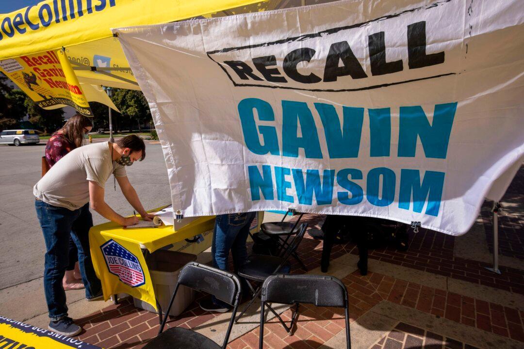 California Recall Backers Submitted 2.1 Million Signatures Ahead of Deadline—Far Above Required Amount