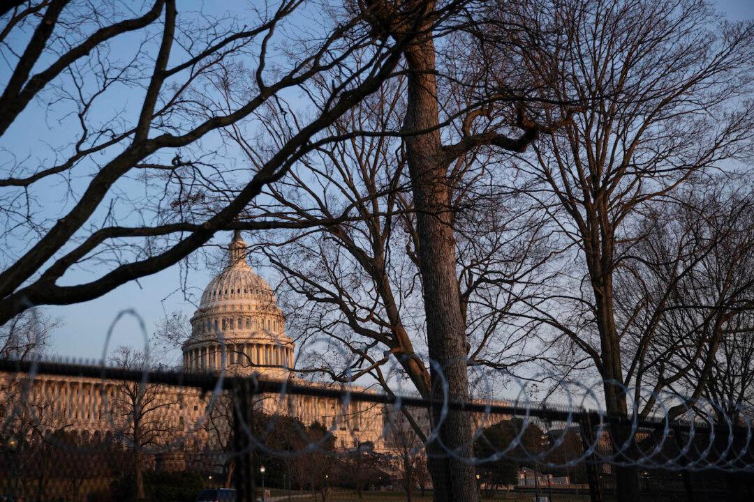 House Passes 2 Immigration Bills on ‘Dreamers’, Illegal Farm Workers