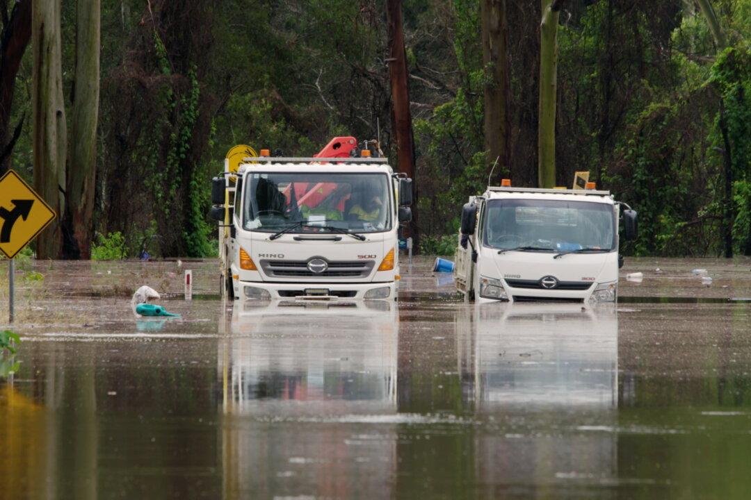 Flood Risk Continues for Australian Towns as Rain Subsides