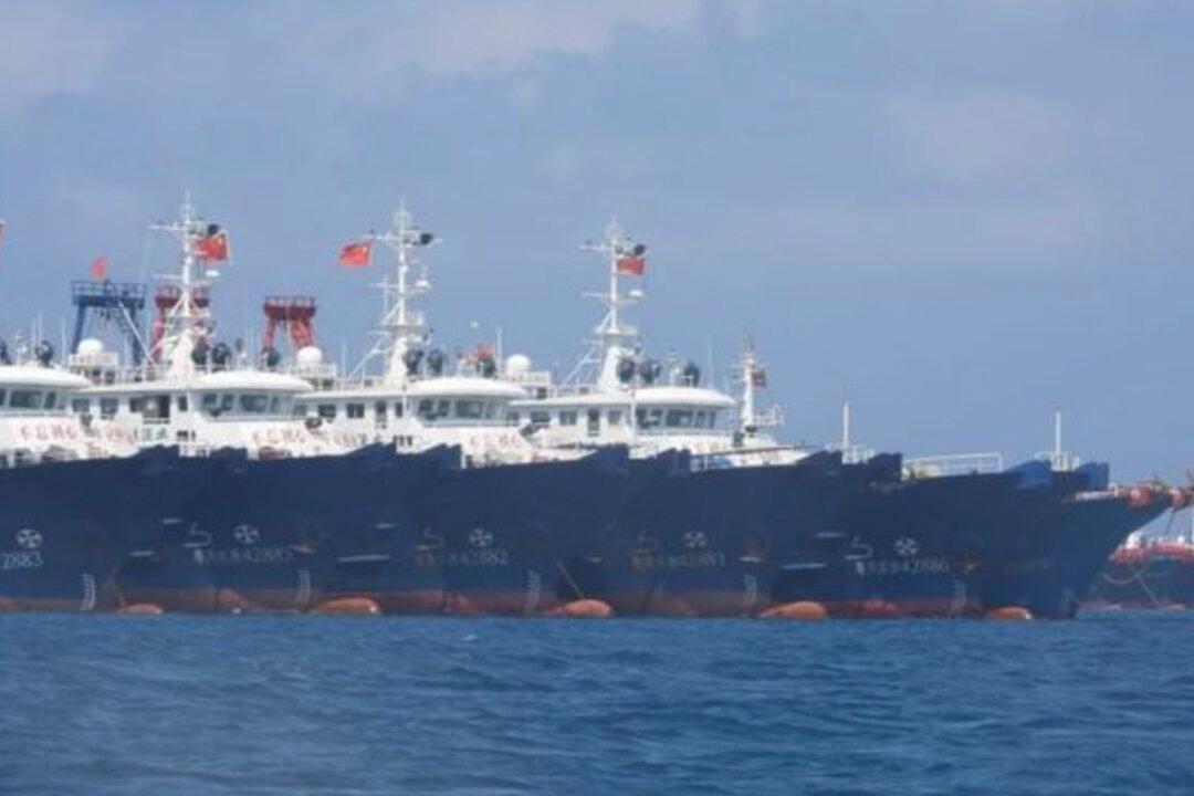 Philippines Demands China Remove Militia Vessels at Disputed Reefs