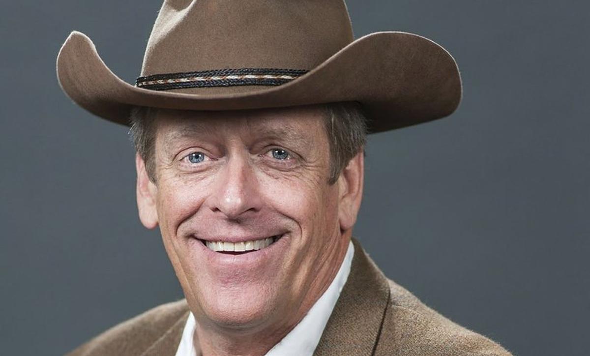 Texas Roadhouse CEO ‘Took His Own Life’ After COVID-19-Related Symptoms: Family