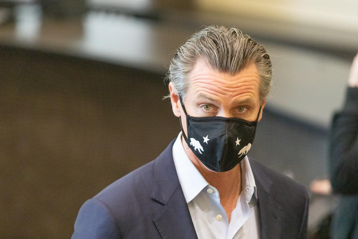 California One-Ups CDC With More Restrictive Masking Guidance