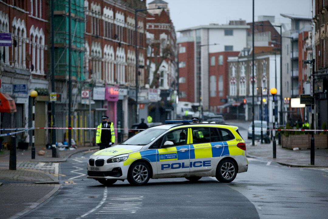 London Police Arrest Man on Suspicion of Terrorism Offences