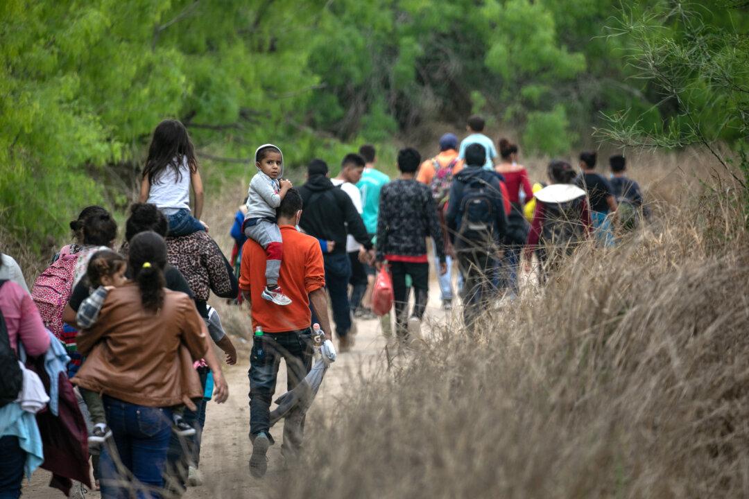Pentagon Approves Request to House Unaccompanied Minors at Texas Military Facilities