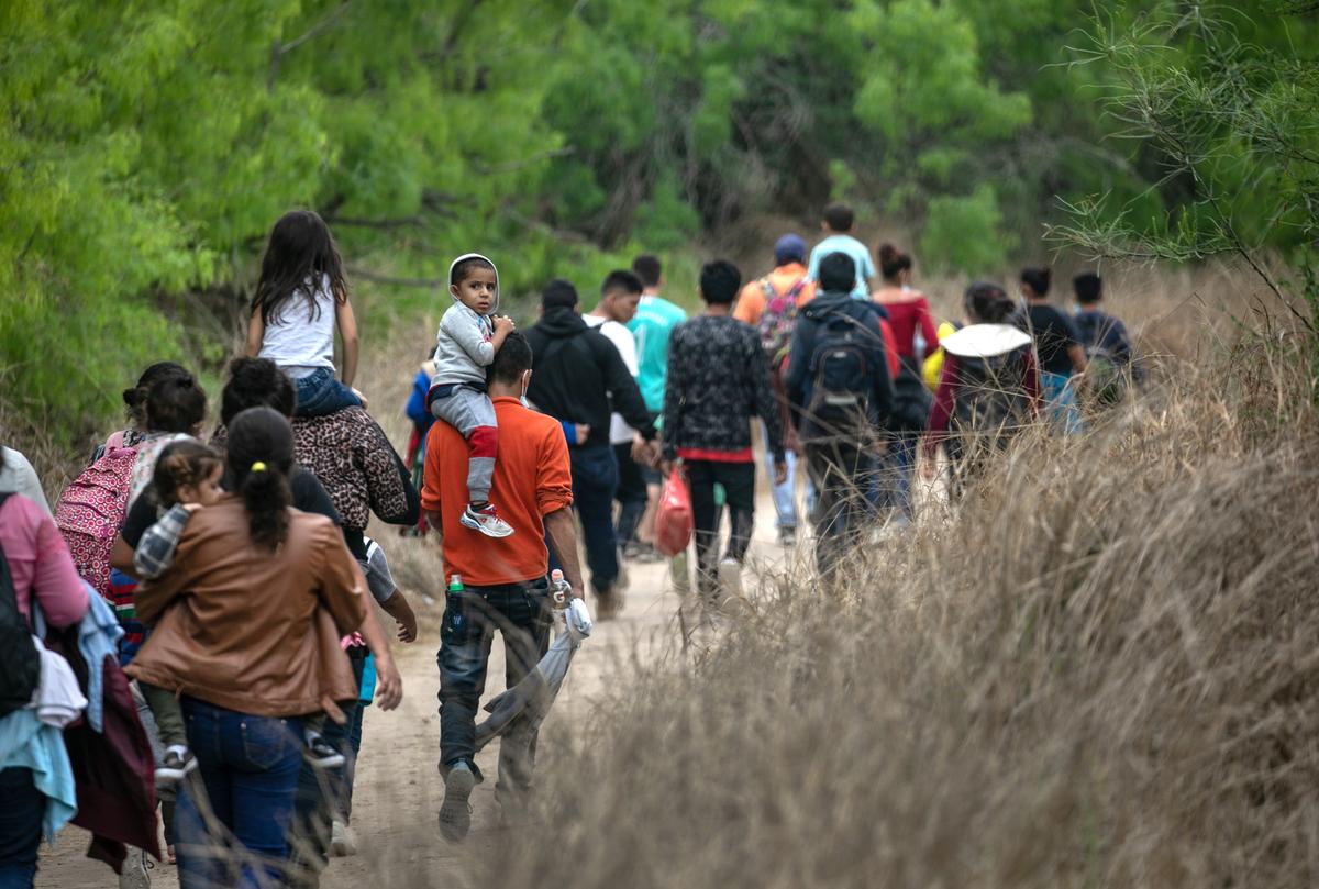 More Than a Million Illegal Immigrants Expected to Cross Border in 2021: Official