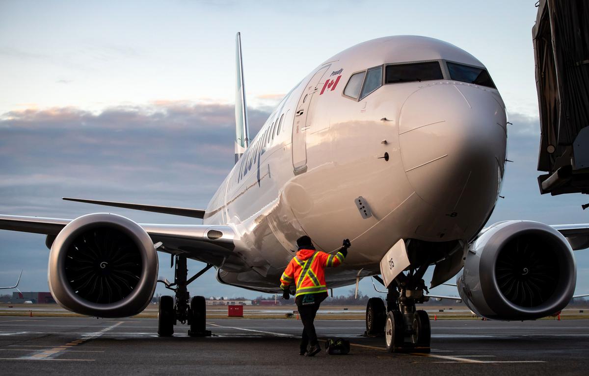 Former Boeing 737 Max Test Pilot Indicted for Fraud After Withholding ‘Critical Information’ From FAA