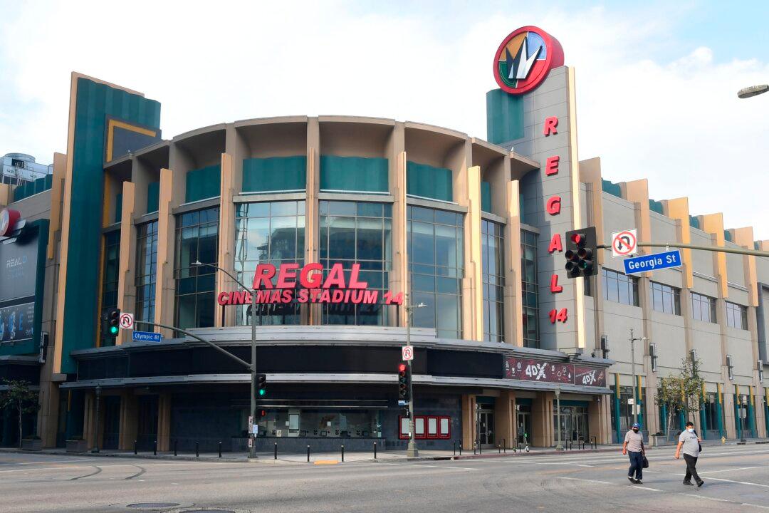 Regal Cinemas to Reopen US Movie Theaters Next Month