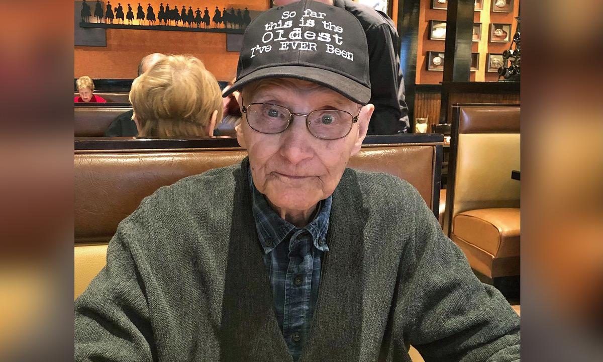 Family Eatery Rewards Loyal Army Veteran With 100 Meals for His 100th Birthday