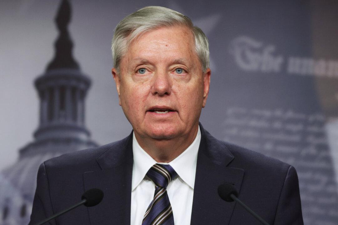 Lindsey Graham Supports No-Fly Zone Over Ukraine If Russia Uses Chemical Weapons