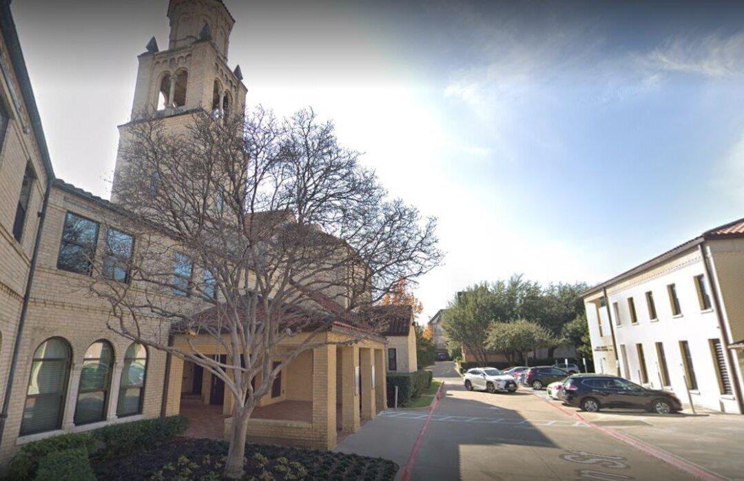 Pregnant Mom Escorted by Police From Dallas Church for Not Wearing Mask, Gets Trespass Warning