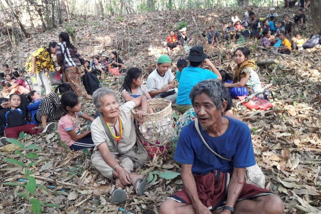 Burma Protesters Launch ‘Garbage Strike’; Two Killed as Death Toll Tops 500