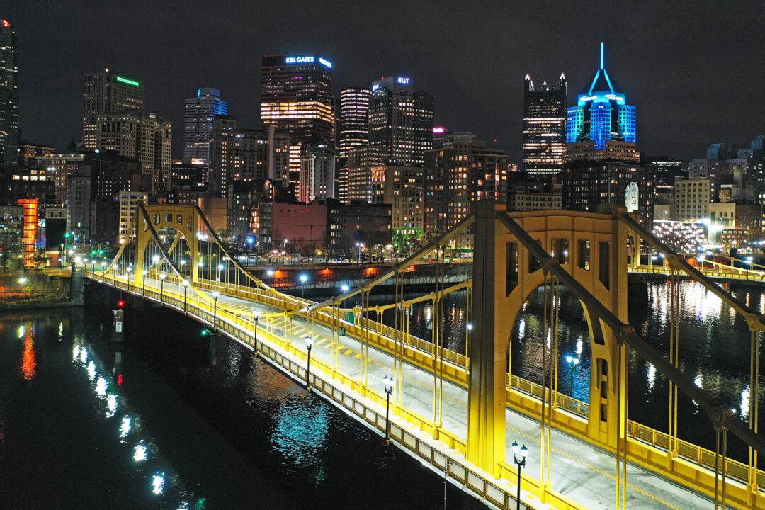 City of Pittsburgh’s Vaccine Mandate Will Decimate Already Struggling Police Force, Says Detective