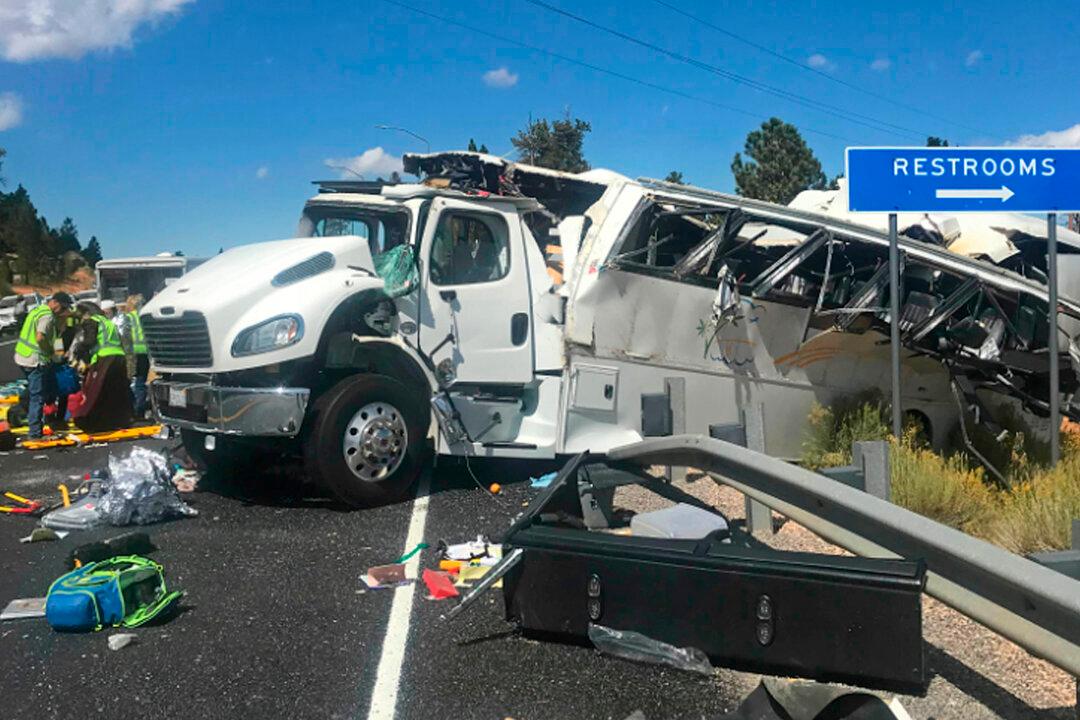 Utah Tour Bus That Crashed and Killed 4 Had Previous Problem